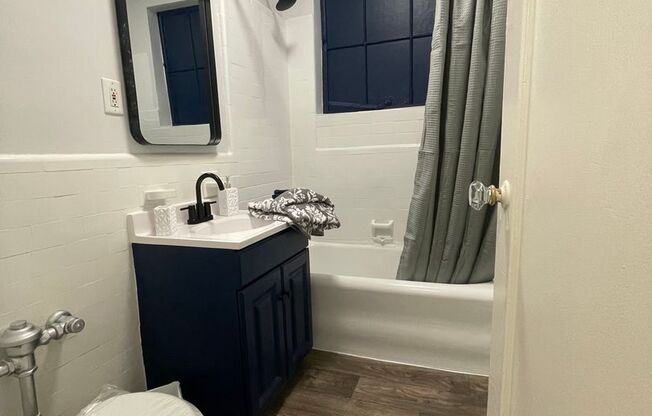 1 bed, 1 bath, 480 sqft, $2,102, Unit C08