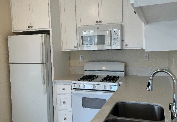 2609 45 AVE