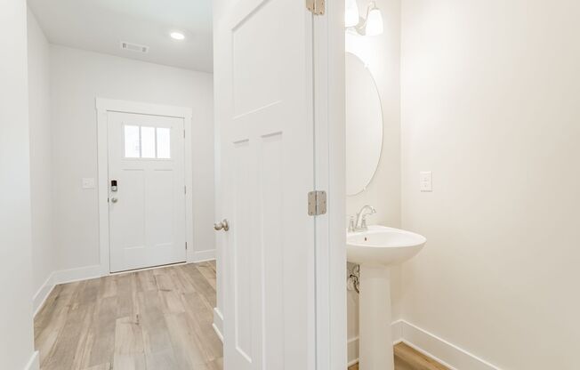 Price Improvement! Beautiful 3 Bedroom, 2.5 Bathroom Townhome in Moore Hwy 290!