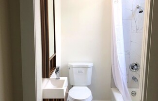 Studio, 1 bath, 450 sqft, $1,485, Unit 2