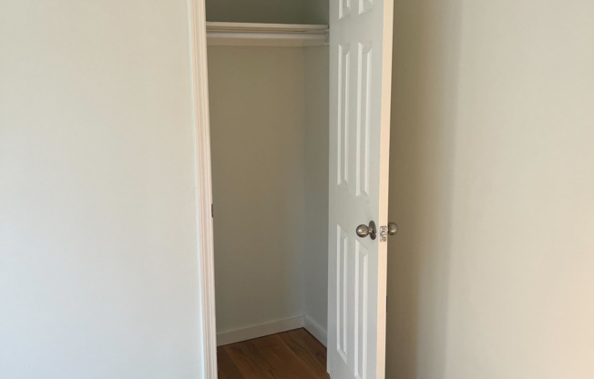 2 beds, 1 bath, $3,600, Unit 2