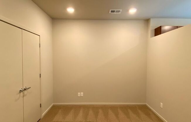 1 bed, 1 bath, 722 sqft, $1,510, Unit 465