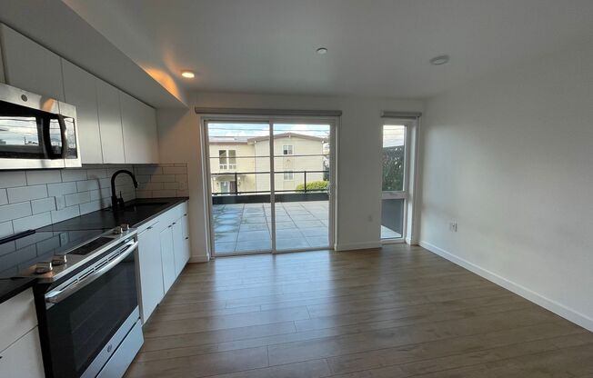 Studio, 1 bath, 260 sqft, $1,308, Unit L02