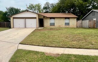 Charming 3/2 in Pipers Meadow *NO HOA* Move in Ready!