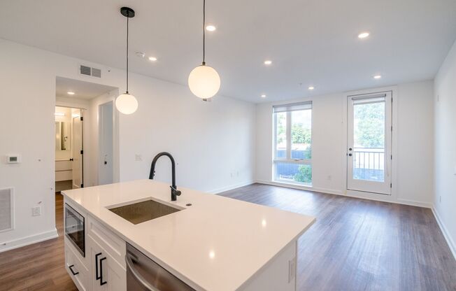 1 bed, 1 bath, 650 sqft, $1,450, Unit 302