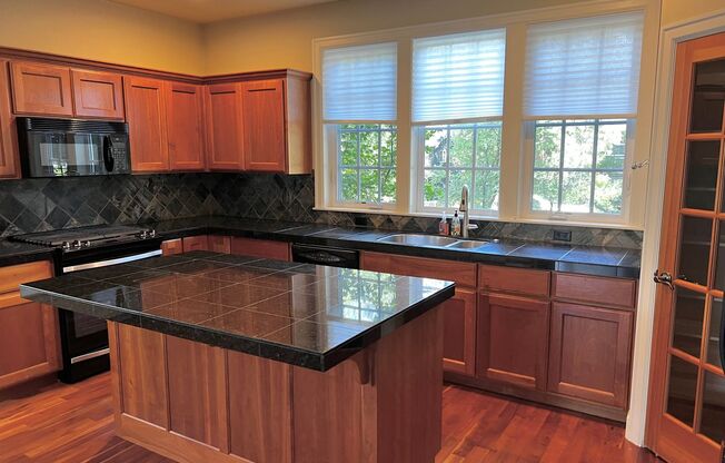 Century Drive Retreat Home - Minutes to Mt. Bachelor!