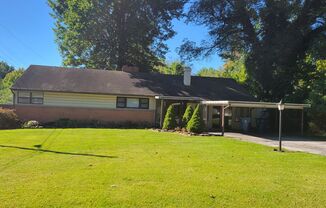 4 Bedrooms! 2 Baths! Southeast Springfield! $1395!