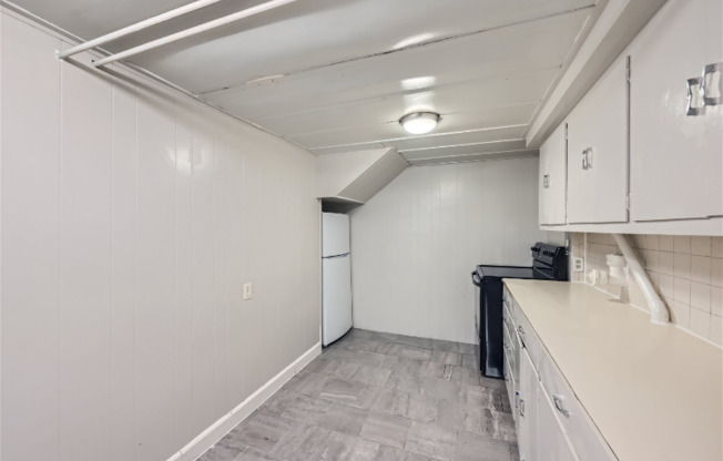 1423 14 AVE