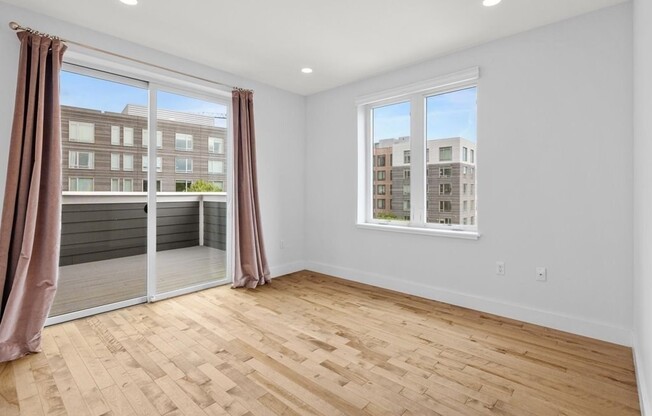 3 beds, 2.5 baths, 1,500 sqft, $5,000, Unit 506