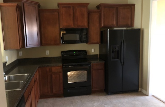 Townhouse in Gated Community-Summerville