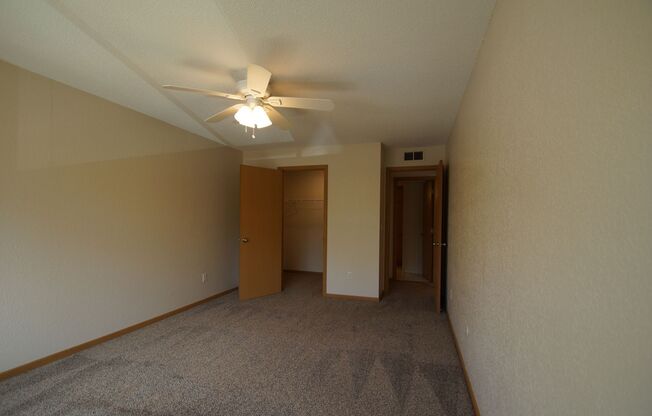 1 bed, 1 bath, 780 sqft, $1,374, Unit 220