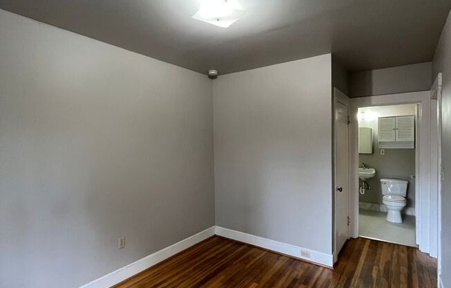 1 bed, 1 bath, $1,395, Unit 54