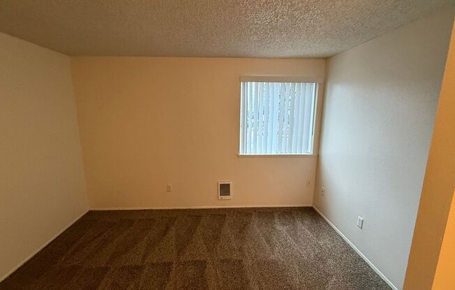 1 bed, 1 bath, 660 sqft, $1,195, Unit 323