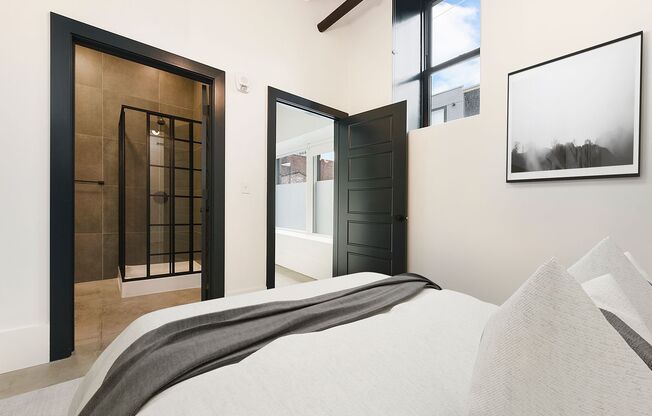 1 bed, 1 bath, 400 sqft, $1,175, Unit Schwab Industrial-104