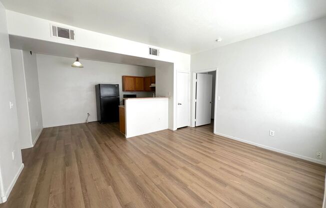 2bed/2bath first floor unit in gated community