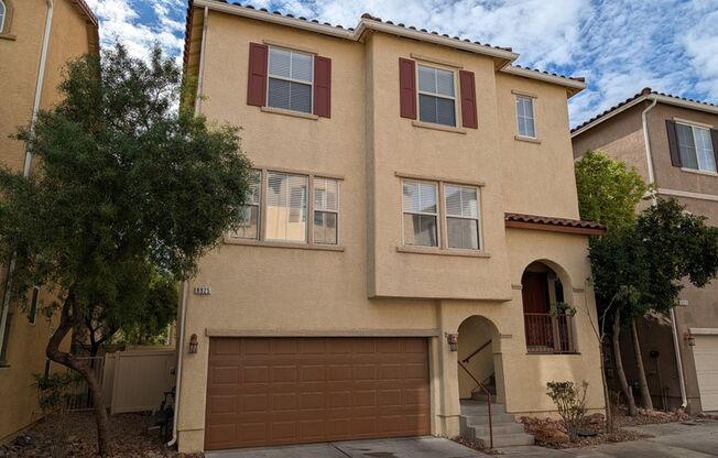 SPLIT LEVEL HOME IN NORTHWEST LAS VEGAS FOR RENT