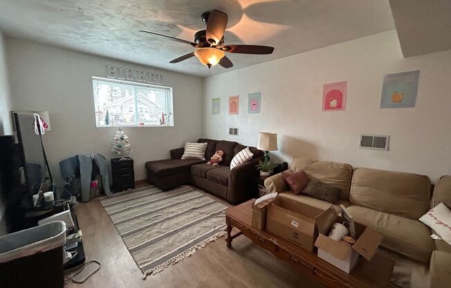 1116 Lafayette - 4 Bed/4.5 Bath Townhouse Near WMU