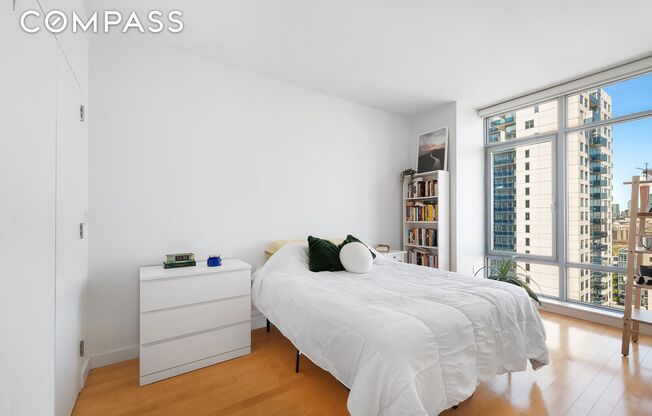 1 ALT NORTHSIDE PIERS 22