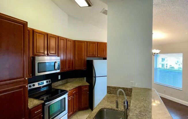 Dockside 2 bed/ 2 bath with Scenic Balcony