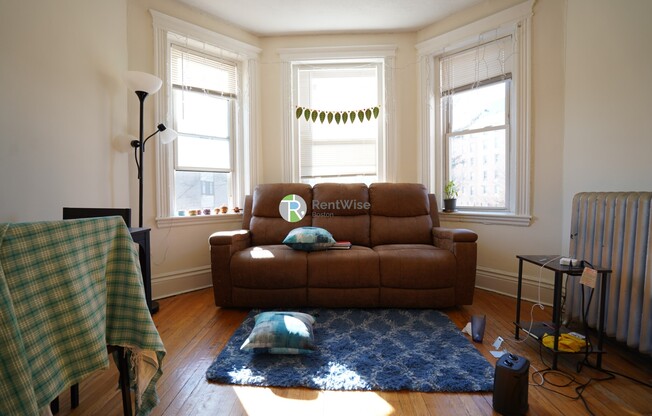 110 Warren St