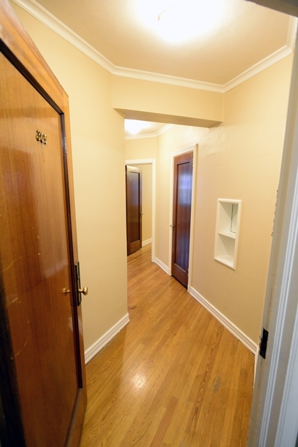 2 beds, 2 baths, 1,075 sqft, $1,500, Unit 208