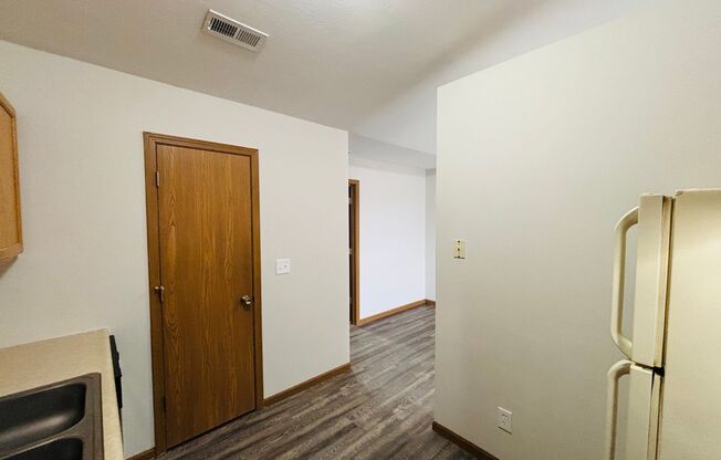 1 bed, 1 bath, 612 sqft, $1,025, Unit 5812-07 PVC