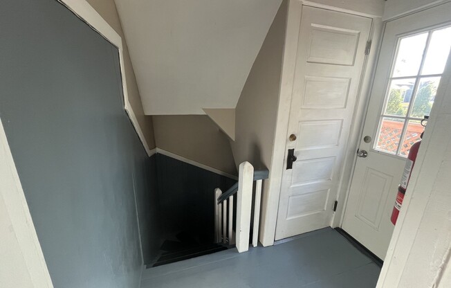 3 beds, 1 bath, 1,300 sqft, $3,200, Unit 2