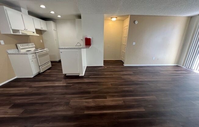 1 bed, 1 bath, 716 sqft, $2,150, Unit P013