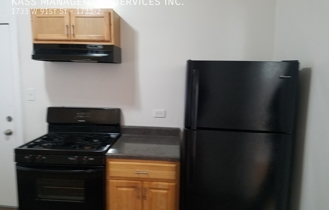 1733 W 91 ST