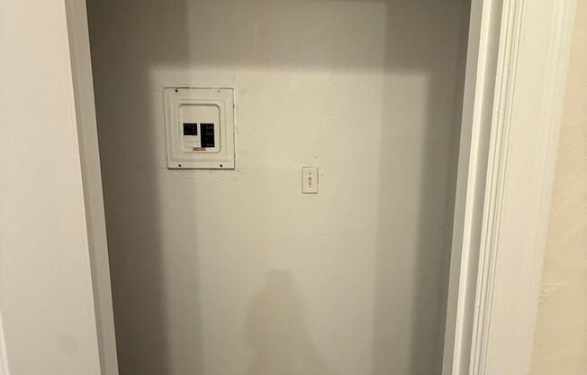 2 beds, 2 baths, 1,303 sqft, $3,000, Unit New King Edward  402