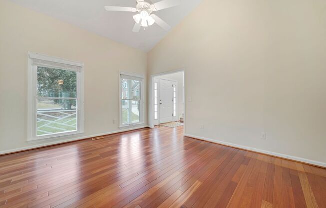 Bright + Spacious 3 bedroom home in Cary just minutes from Bond Lake!