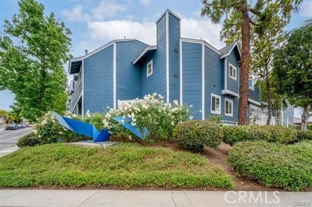 211 S Redwood Avenue