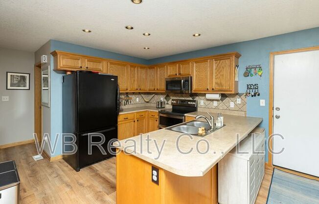 10202 CATALINA DR
