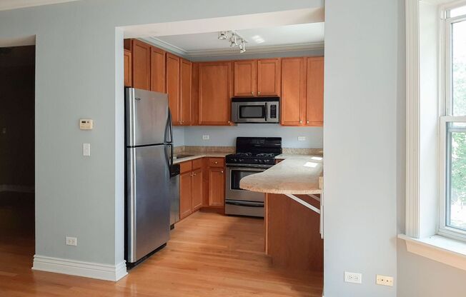 1 bed, 1 bath, 783 sqft, $2,350, Unit 4867-2E