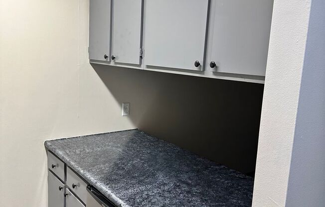 Studio, 1 bath, 460 sqft, $925, Unit 116E