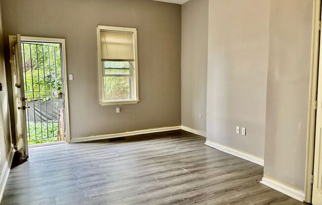 2 beds, 1 bath, 964 sqft, $1,350, Unit #1