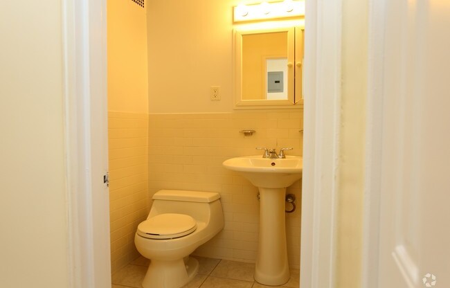 Studio, 1 bath, 500 sqft, $2,925, Unit 15H