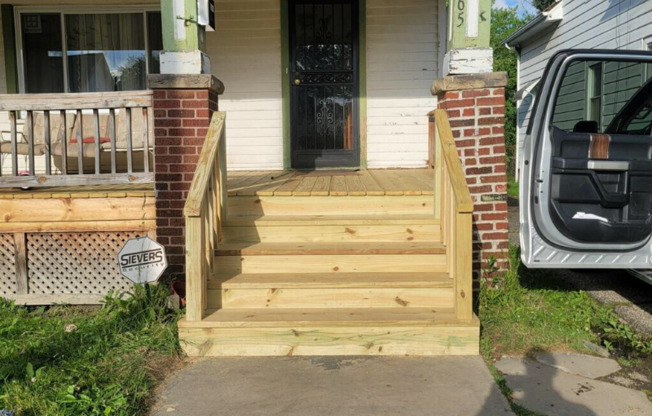 3265 E 119 ST