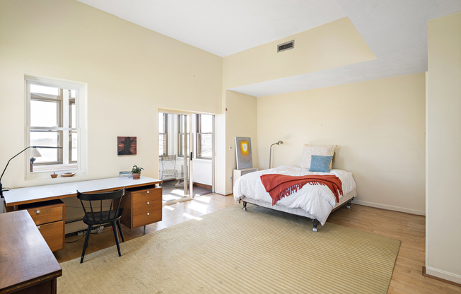 2 beds, 2 baths, $3,300, Unit 8