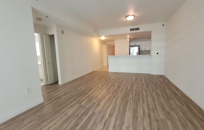 1 bed, 1 bath, $3,000, Unit # 706