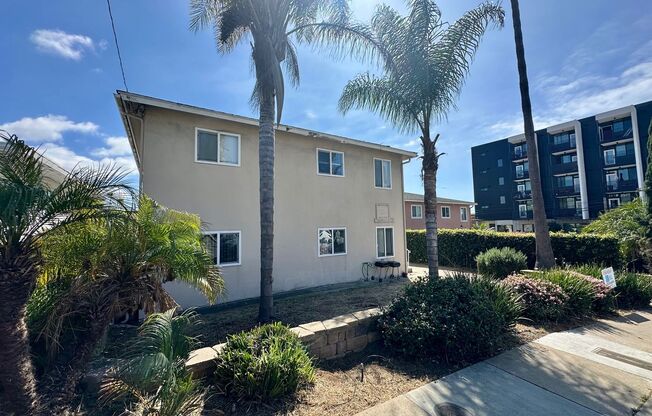 Available Now--3 bedroom 1 bath apartment walking distance to USD campus