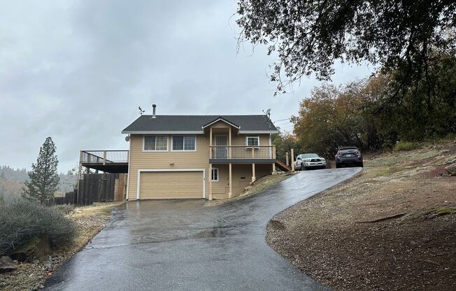 Beautiful 3 Bedroom 2.5 Bathroom House in Nevada City