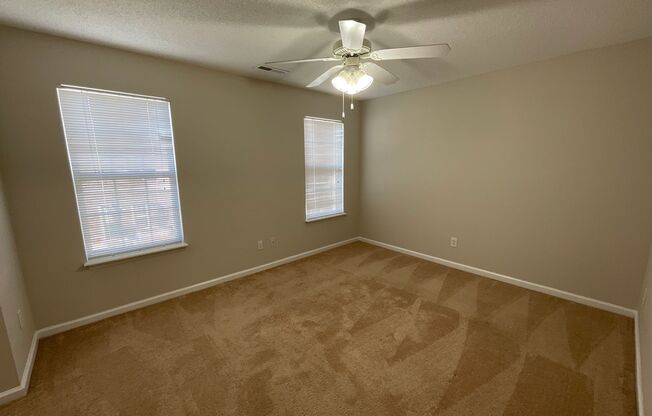 1 bed, 1 bath, 871 sqft, $1,225, Unit 2758-5