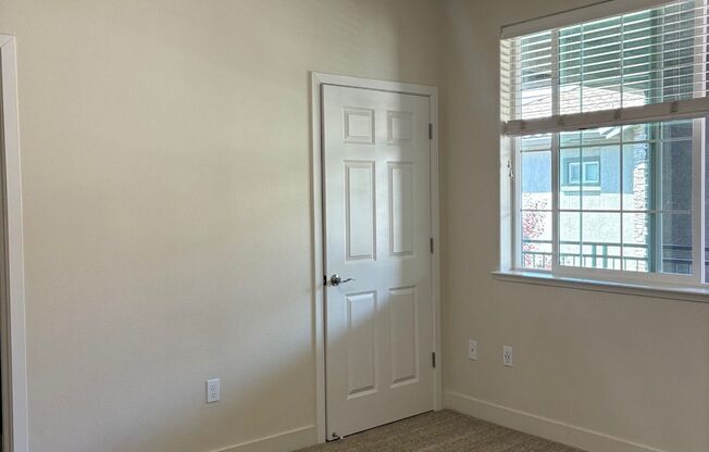 2 beds, 2 baths, 1,064 sqft, $2,271, Unit 1663 - 301