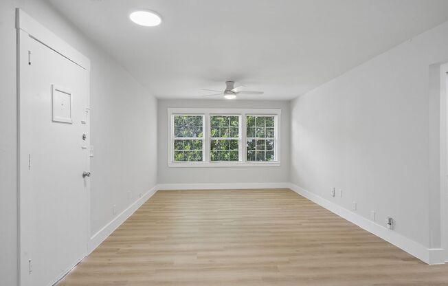 2 beds, 2 baths, 1,000 sqft, $1,692
