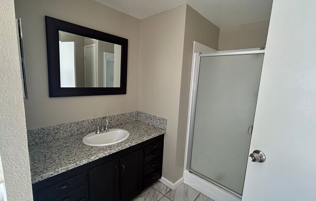"Spacious 5-Bedroom Haven with Dual Kitchens in Hesperia!"