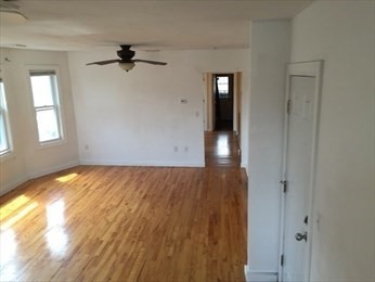 3 beds, 1 bath, 1,150 sqft, $1,995, Unit 3