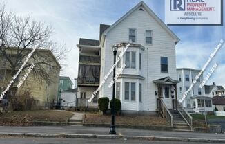 Large First-Floor 3BR Near Downtown Manchester