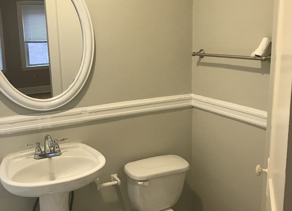 1 bed, 1 bath, 550 sqft, $2,460, Unit 23