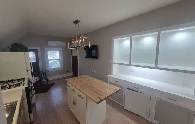 1524 N 60 ST